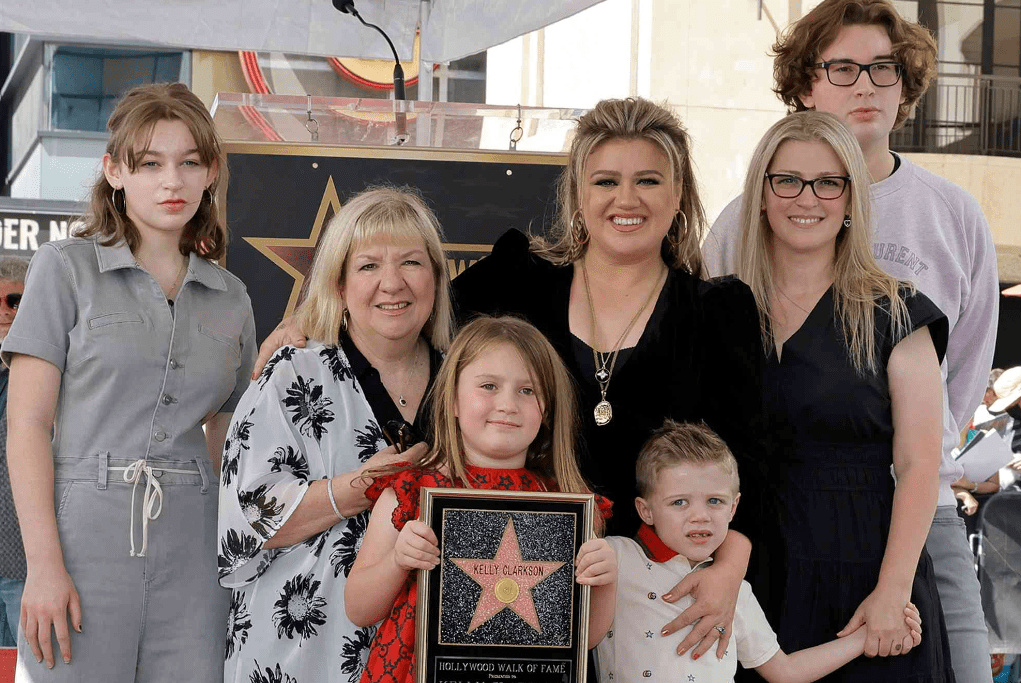 Who is Alyssa Clarkson? All About Kelly Clarkson’s Sister